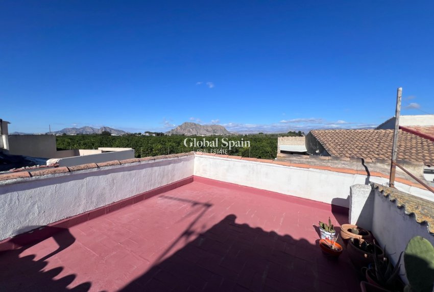 Revente - Maison -
Benejúzar