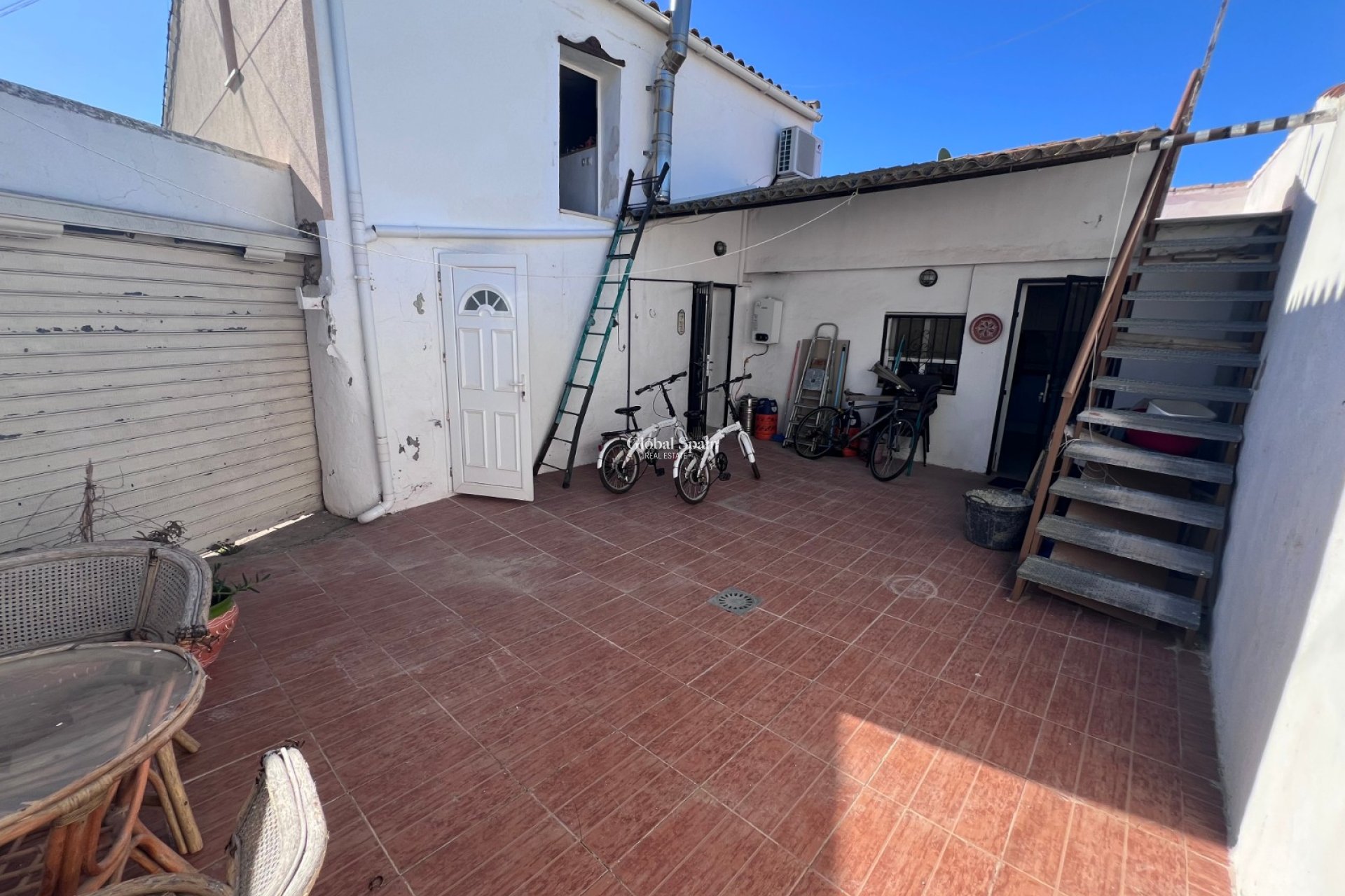 Revente - Maison -
Benejúzar