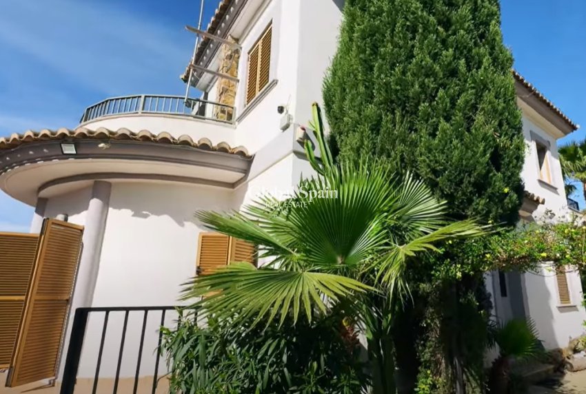 Revente - MAISON -
BENIDORM - Costa Blanca