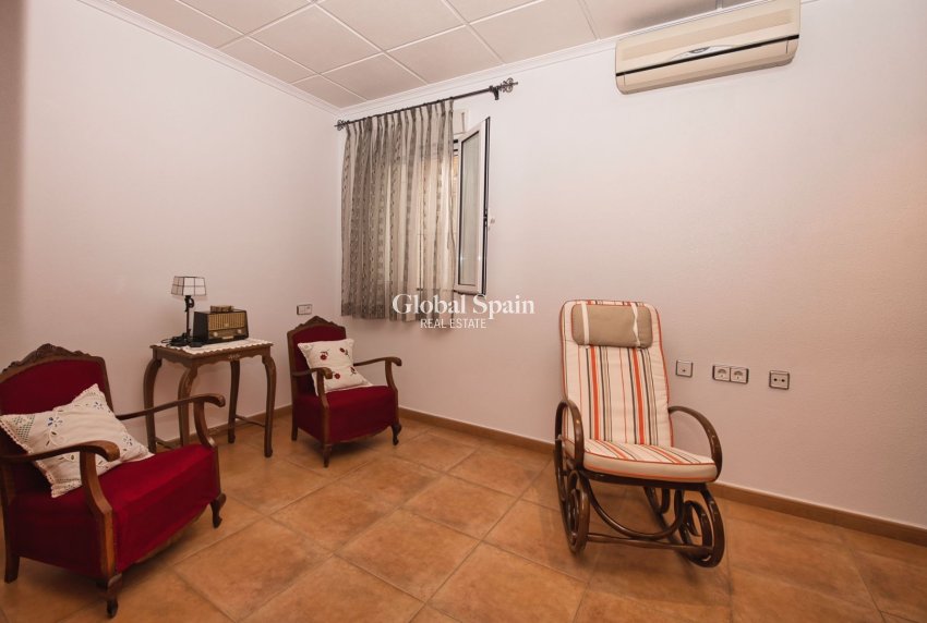 Revente - MAISON -
BENIJÓFAR - Costa Blanca