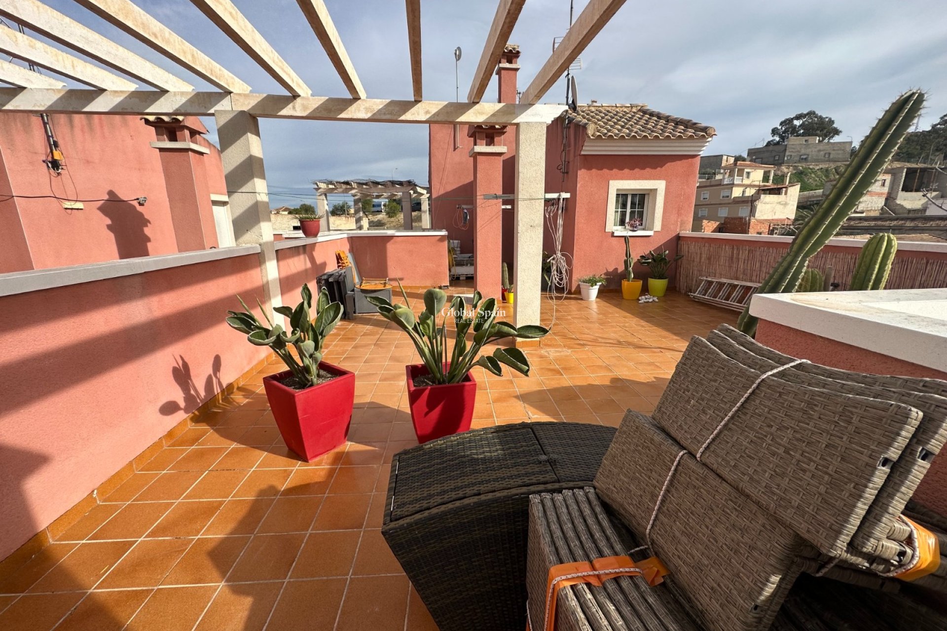 Revente - MAISON -
BIGASTRO - Inland