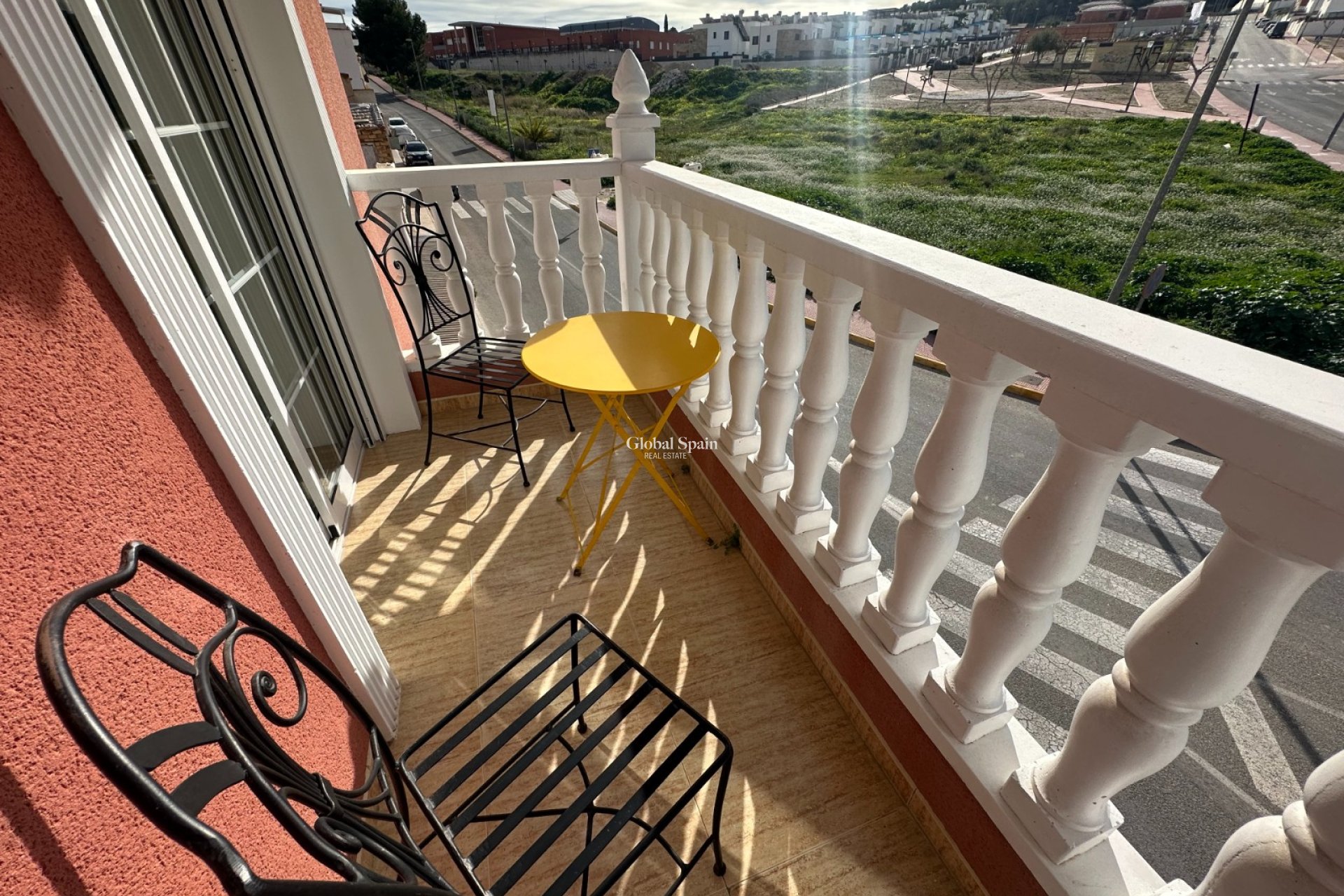 Revente - MAISON -
BIGASTRO - Inland