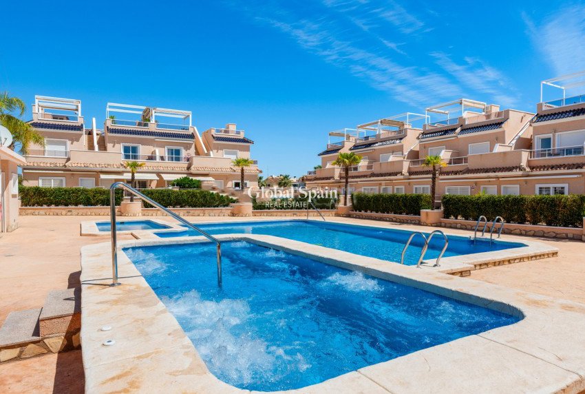 Revente - Maison -
CABO ROIG - Lomas de Cabo Roig
