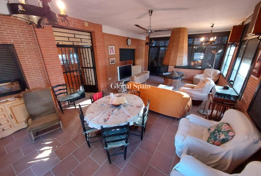 Revente - MAISON -
CALASPARRA - Inland