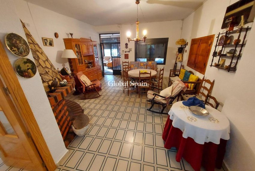 Revente - MAISON -
CALASPARRA - Inland