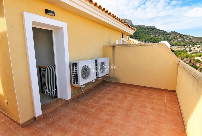 Revente - MAISON -
CALPE - Zona Puerto Blanco - Maryvilla