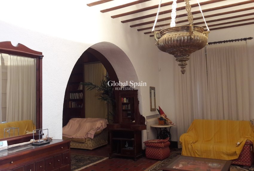 Revente - MAISON -
CARAVACA DE LA CRUZ - Inland