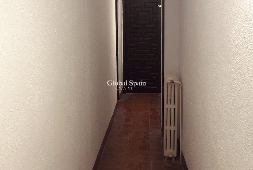 Revente - MAISON -
CARAVACA DE LA CRUZ - Inland