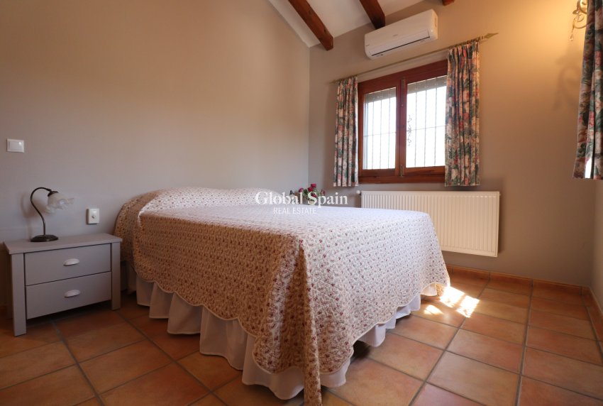 Revente - MAISON -
Catral - Catral - Country