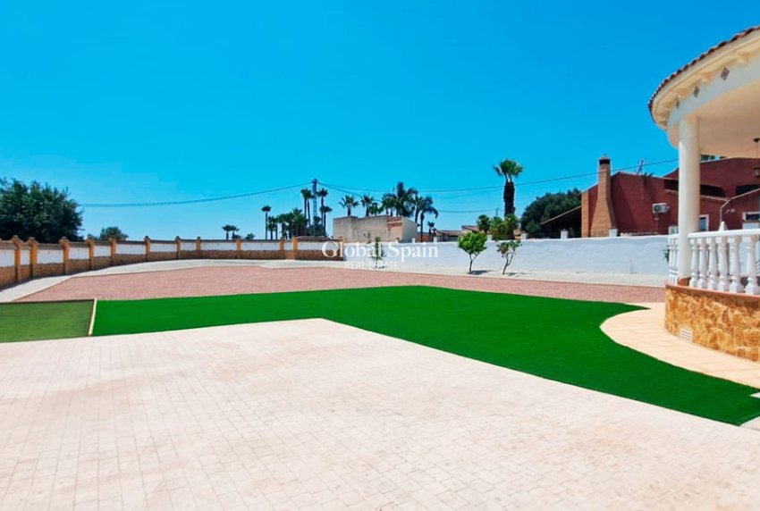 Revente - MAISON -
CATRAL - Catral - Country