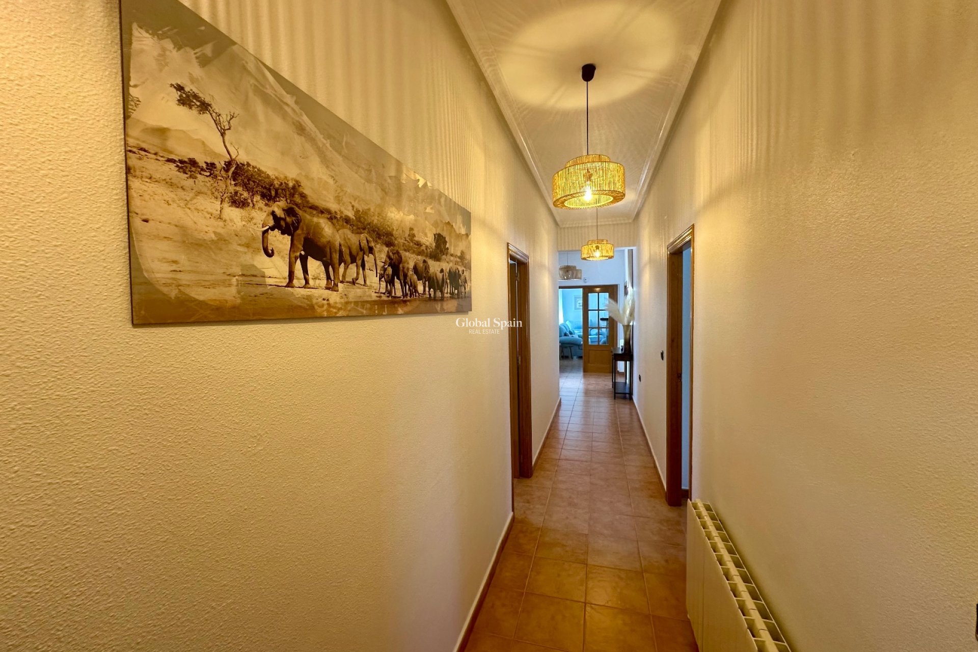 Revente - MAISON -
CATRAL - Catral
