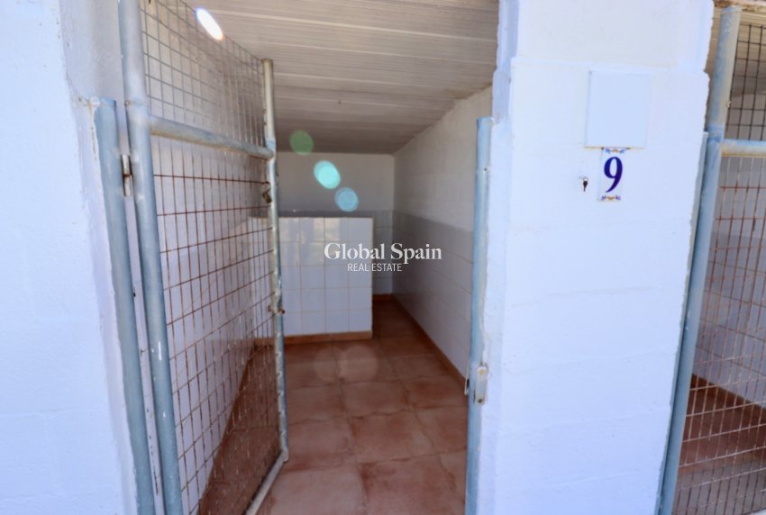 Revente - MAISON -
CATRAL - Catral