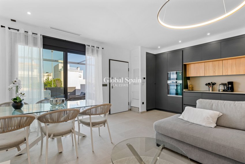 Revente - MAISON -
CIUDAD QUESADA - Costa Blanca South