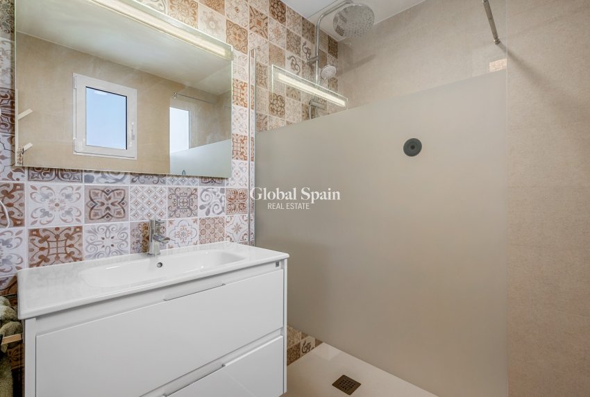 Revente - MAISON -
CREVILLENTE - Inland