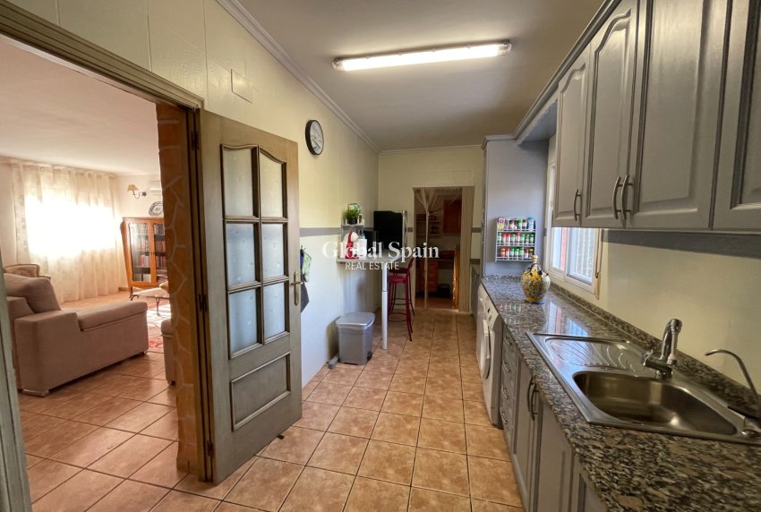 Revente - MAISON -
CREVILLENTE - Inland