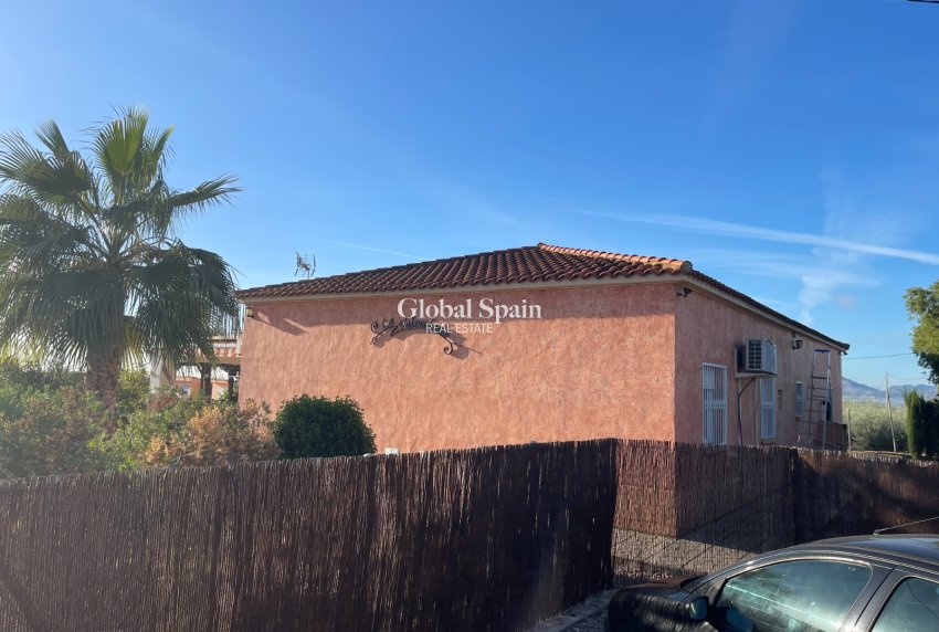 Revente - MAISON -
CREVILLENTE - Inland