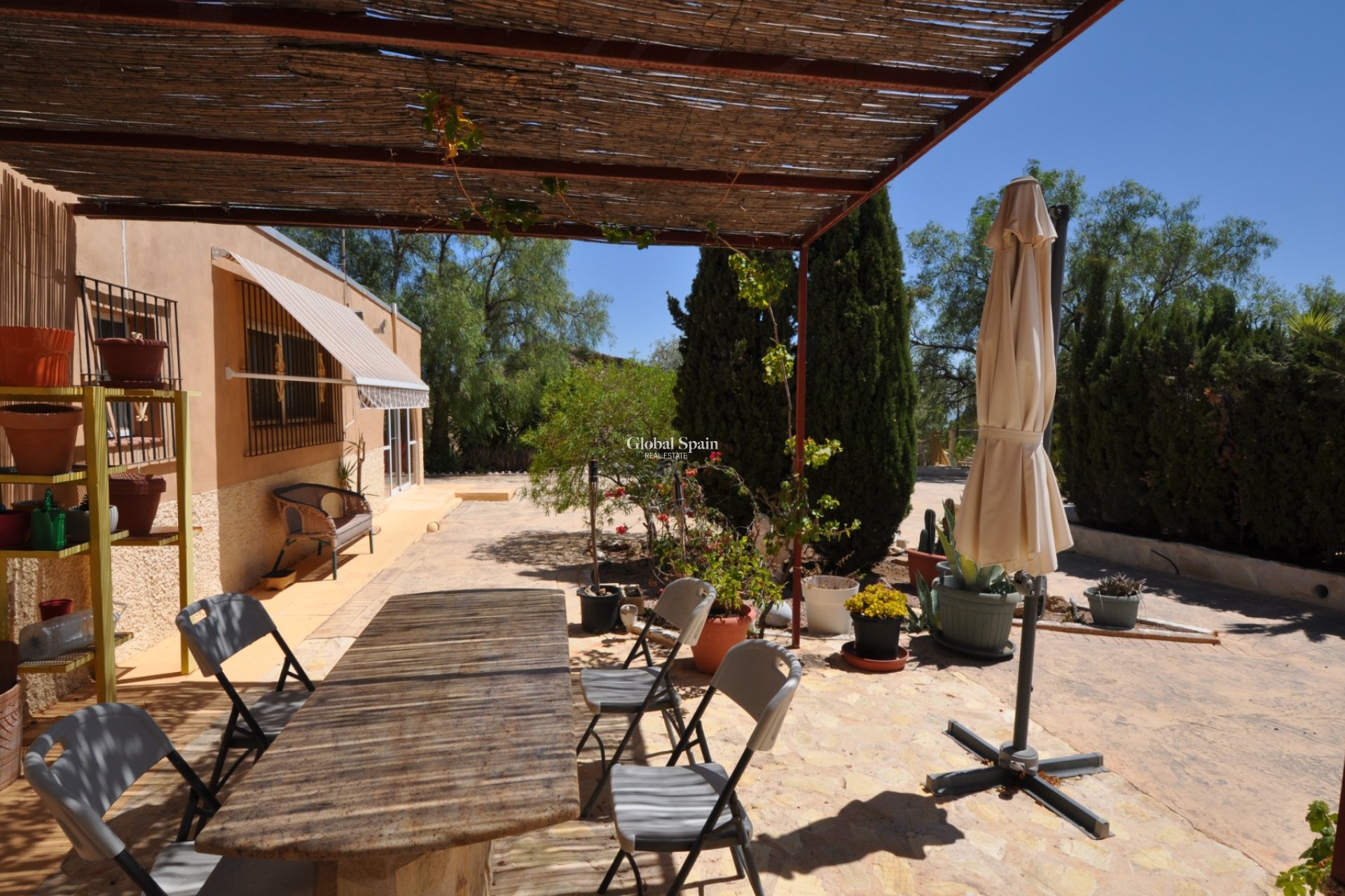 Revente - MAISON -
CREVILLENTE - Inland