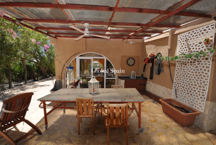 Revente - MAISON -
CREVILLENTE - Inland