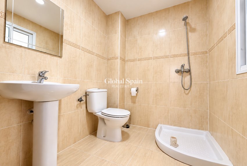 Revente - MAISON -
DAYA NUEVA - Costa Blanca
