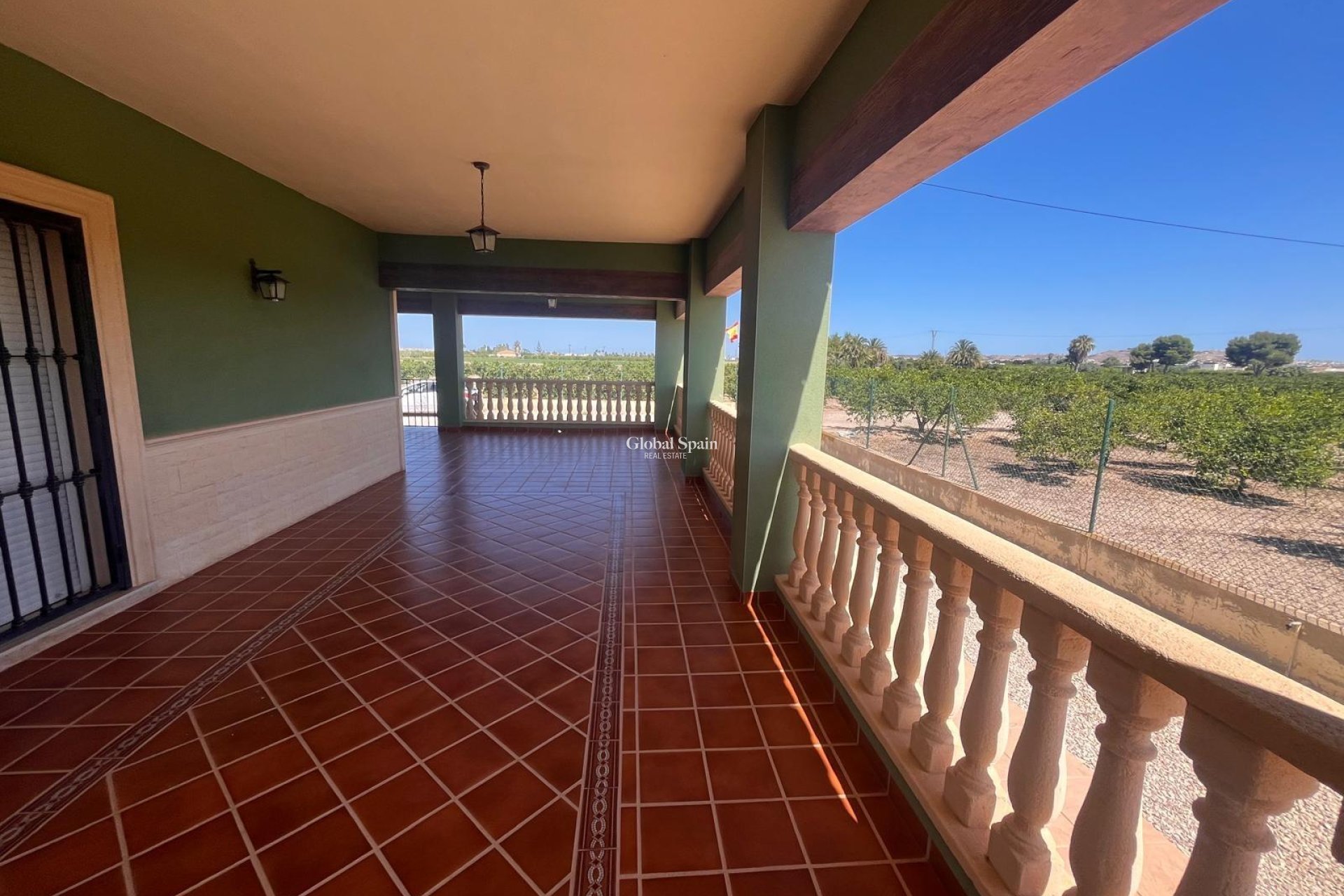 Revente - MAISON -
DAYA NUEVA - La Bodega