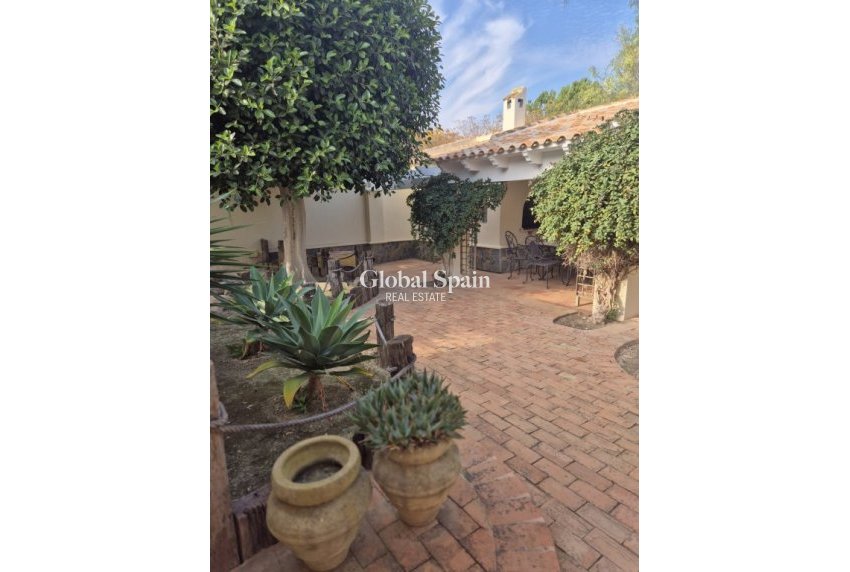 Revente - MAISON -
DAYA VIEJA - Costa Blanca