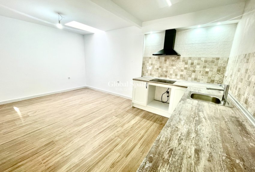 Revente - MAISON -
DAYA VIEJA - Costa Blanca