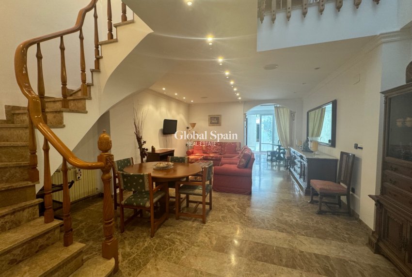 Revente - Maison de village -
DAIMÚS - Pueblo