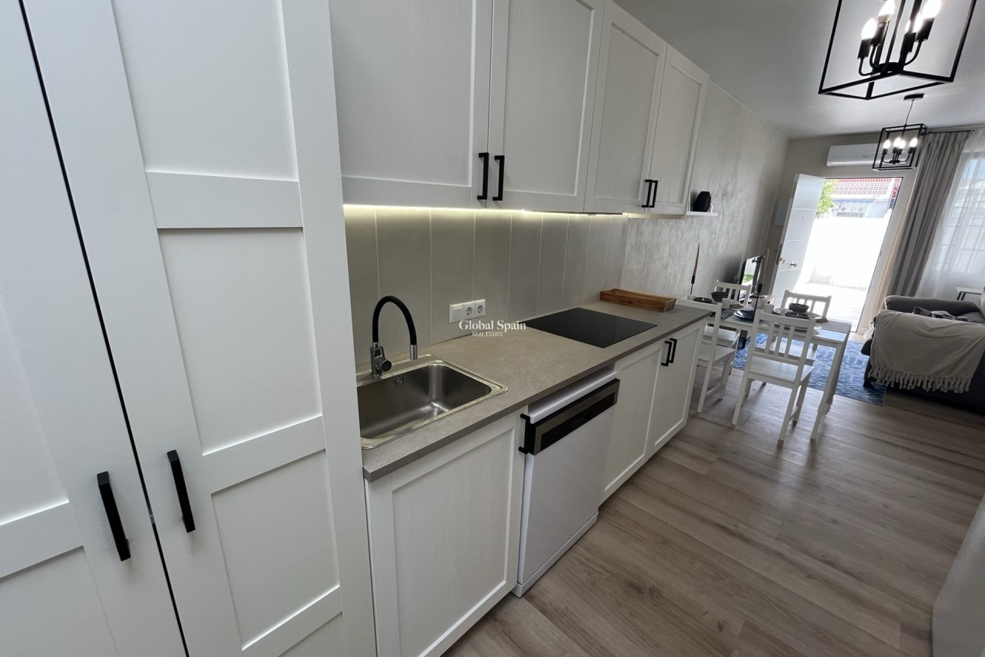 Revente - Maison de village -
TORREVIEJA - Torreta - Florida