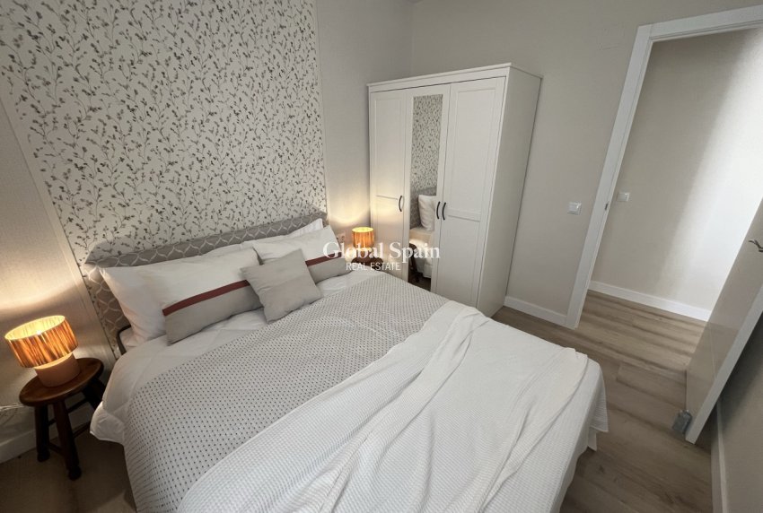 Revente - Maison de village -
TORREVIEJA - Torreta - Florida