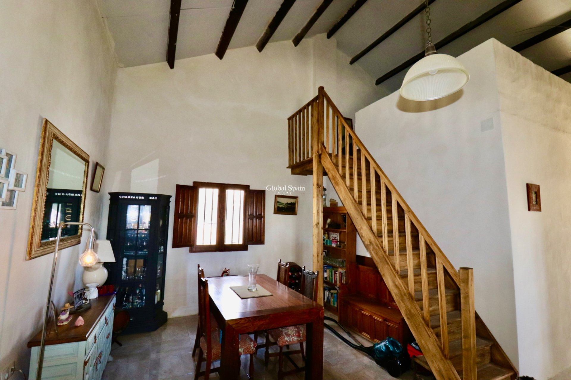 Revente - MAISON -
DOLORES