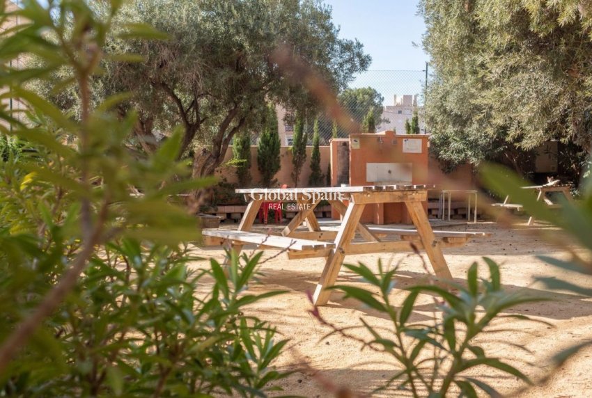 Revente - MAISON -
EL CAMPELLO - Costa Blanca