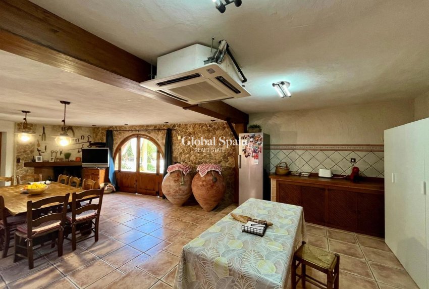 Revente - MAISON -
EL ESPARRAGAL - Inland