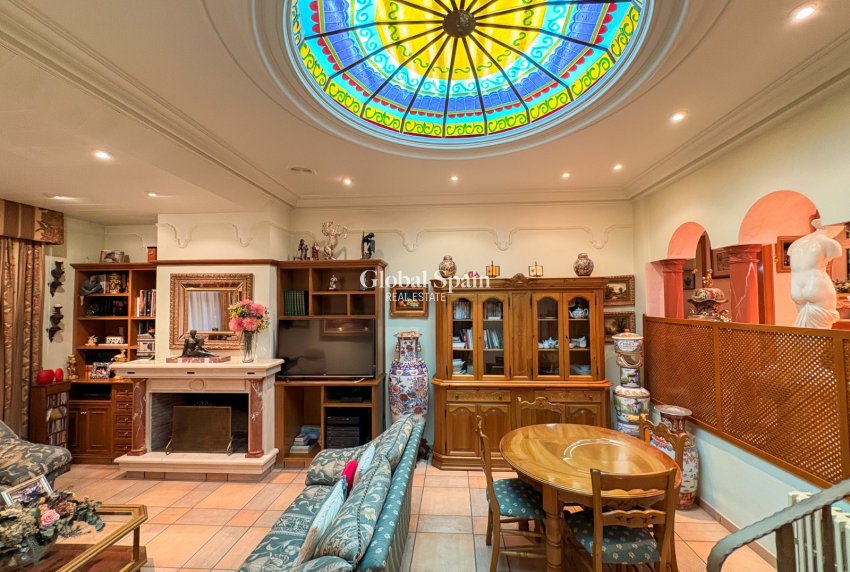 Revente - MAISON -
ELCHE - Altzabares Alto