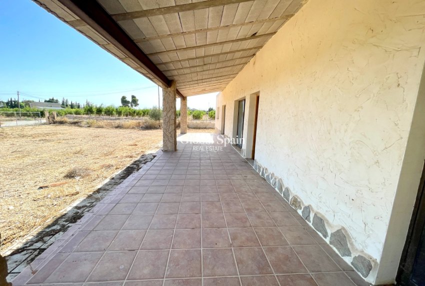 Revente - MAISON -
ELCHE - Costa Blanca
