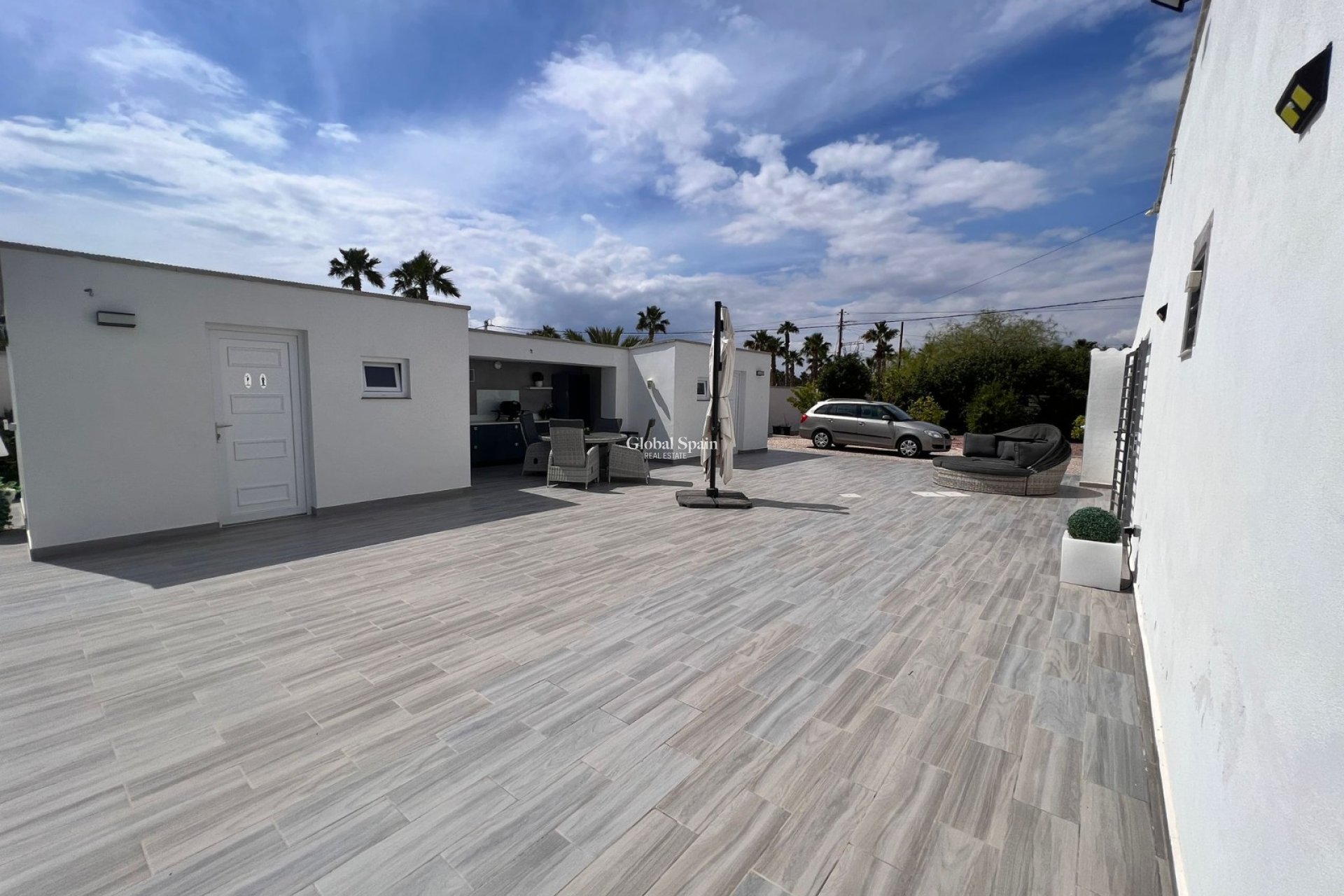 Revente - MAISON -
ELCHE - Inland