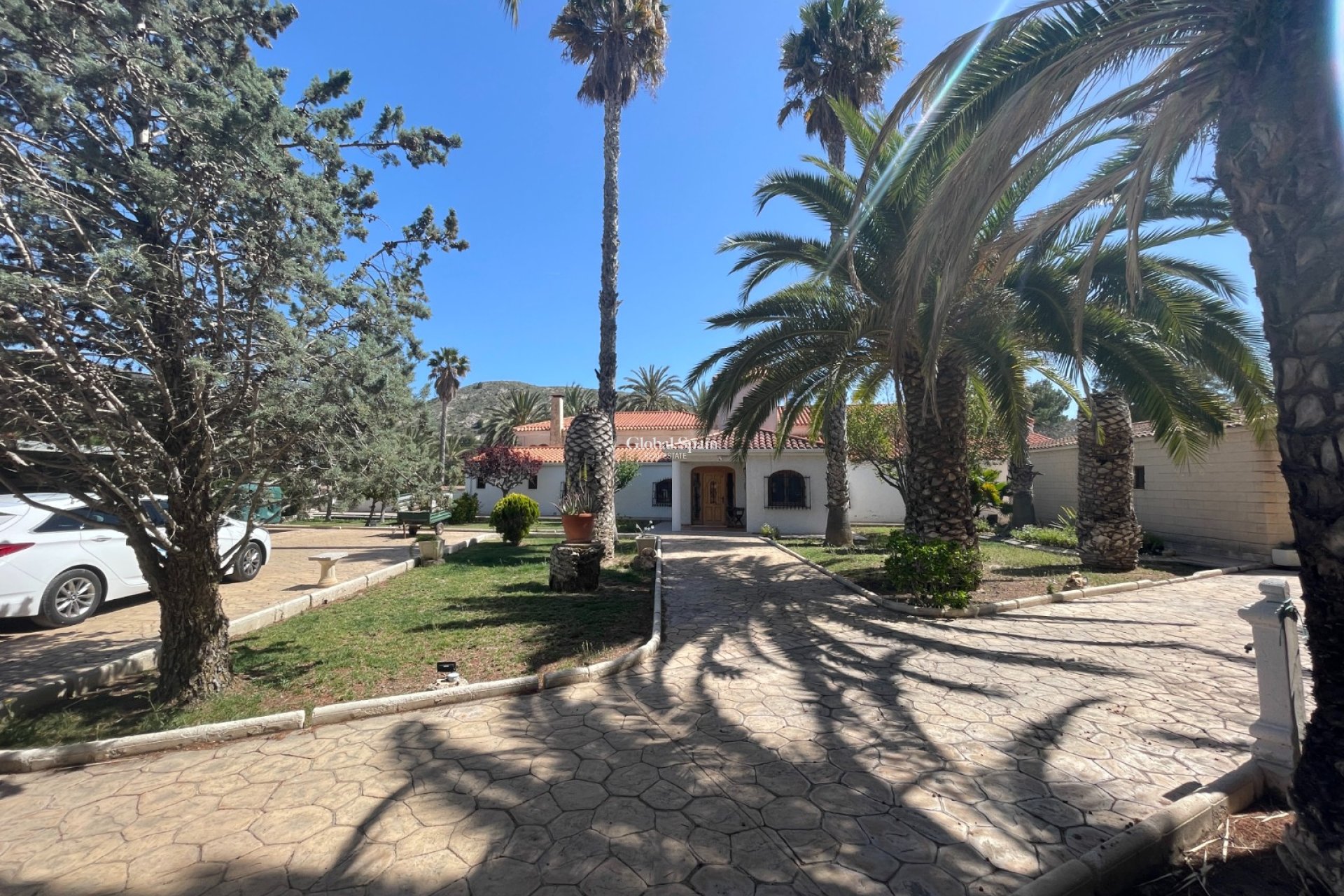 Revente - MAISON -
ELDA - Inland