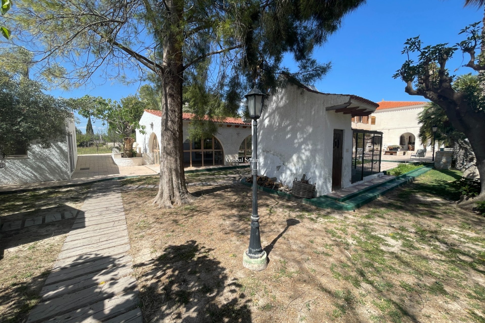 Revente - MAISON -
ELDA - Inland