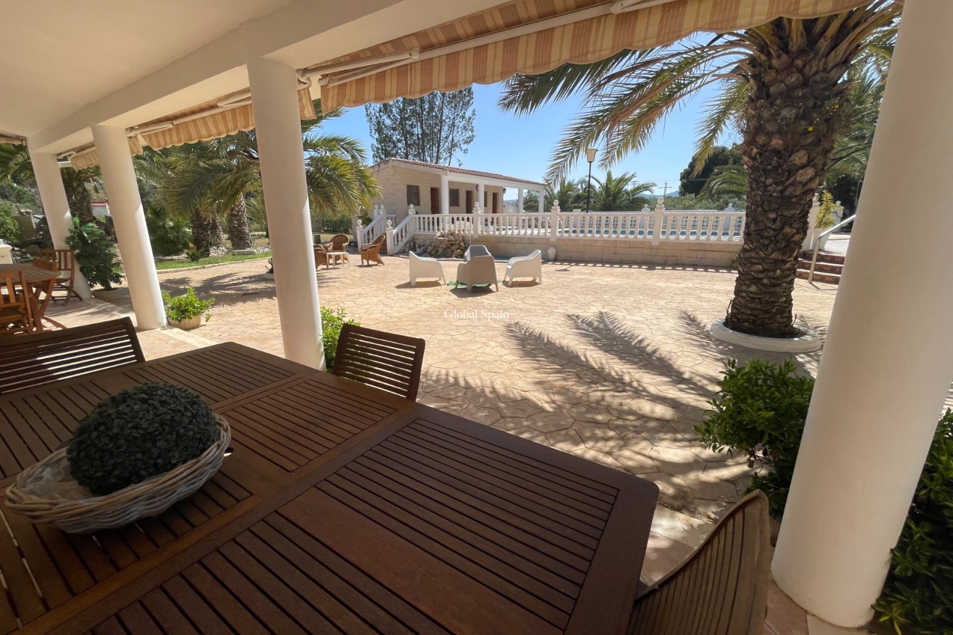 Revente - MAISON -
ELDA - Inland
