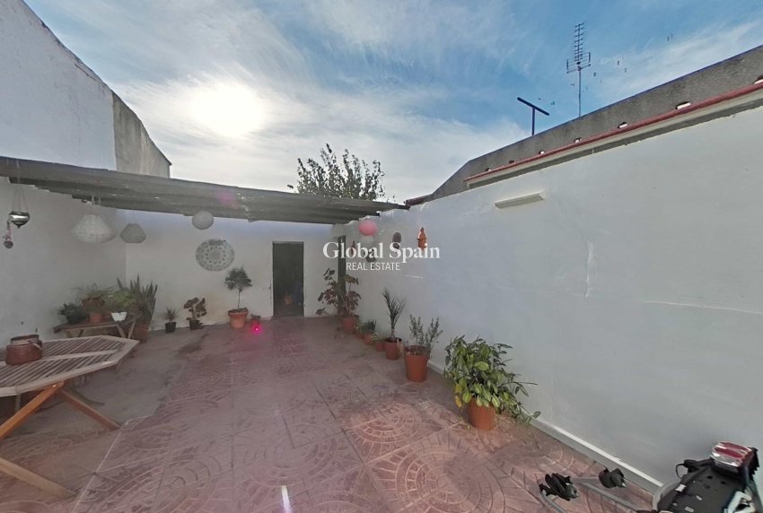 Revente - MAISON -
FORMENTERA DEL SEGURA - Centro