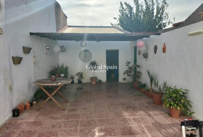 Revente - MAISON -
FORMENTERA DEL SEGURA - Centro