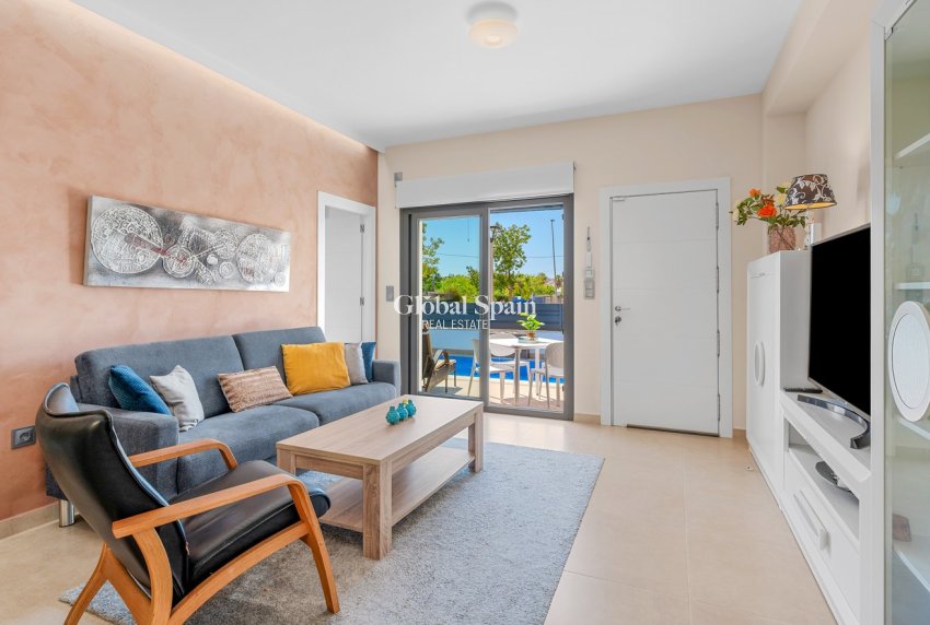 Revente - MAISON -
FORMENTERA DEL SEGURA - Costa Blanca
