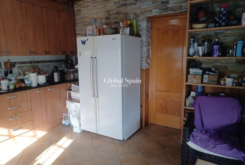 Revente - MAISON -
GEA Y TRUYOLS - Inland