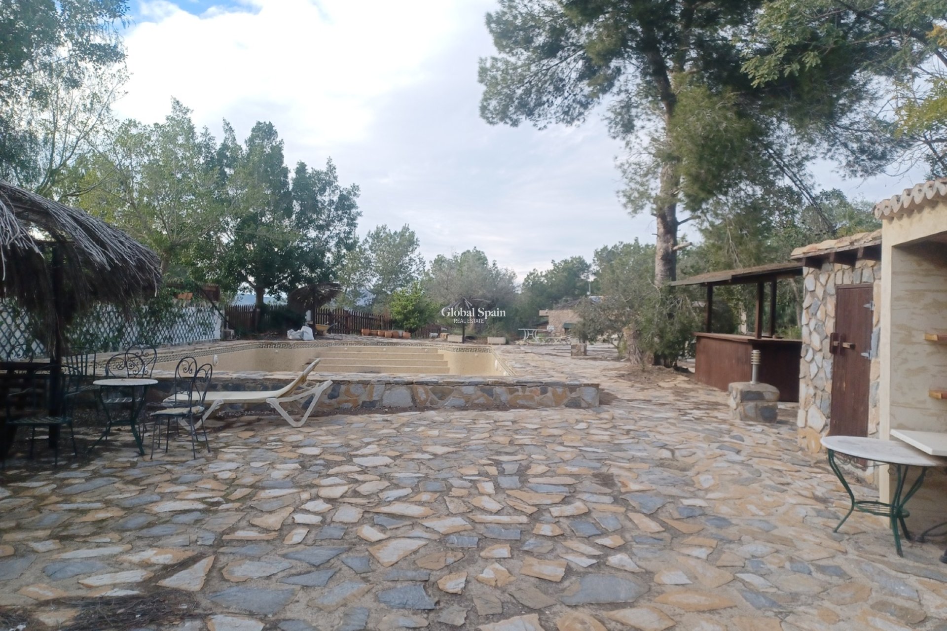 Revente - MAISON -
GEA Y TRUYOLS - Inland