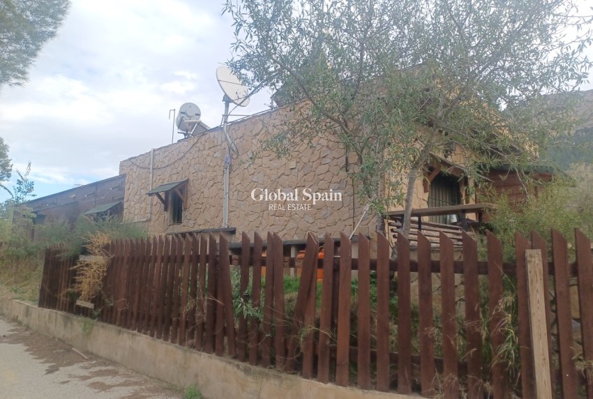 Revente - MAISON -
GEA Y TRUYOLS - Inland