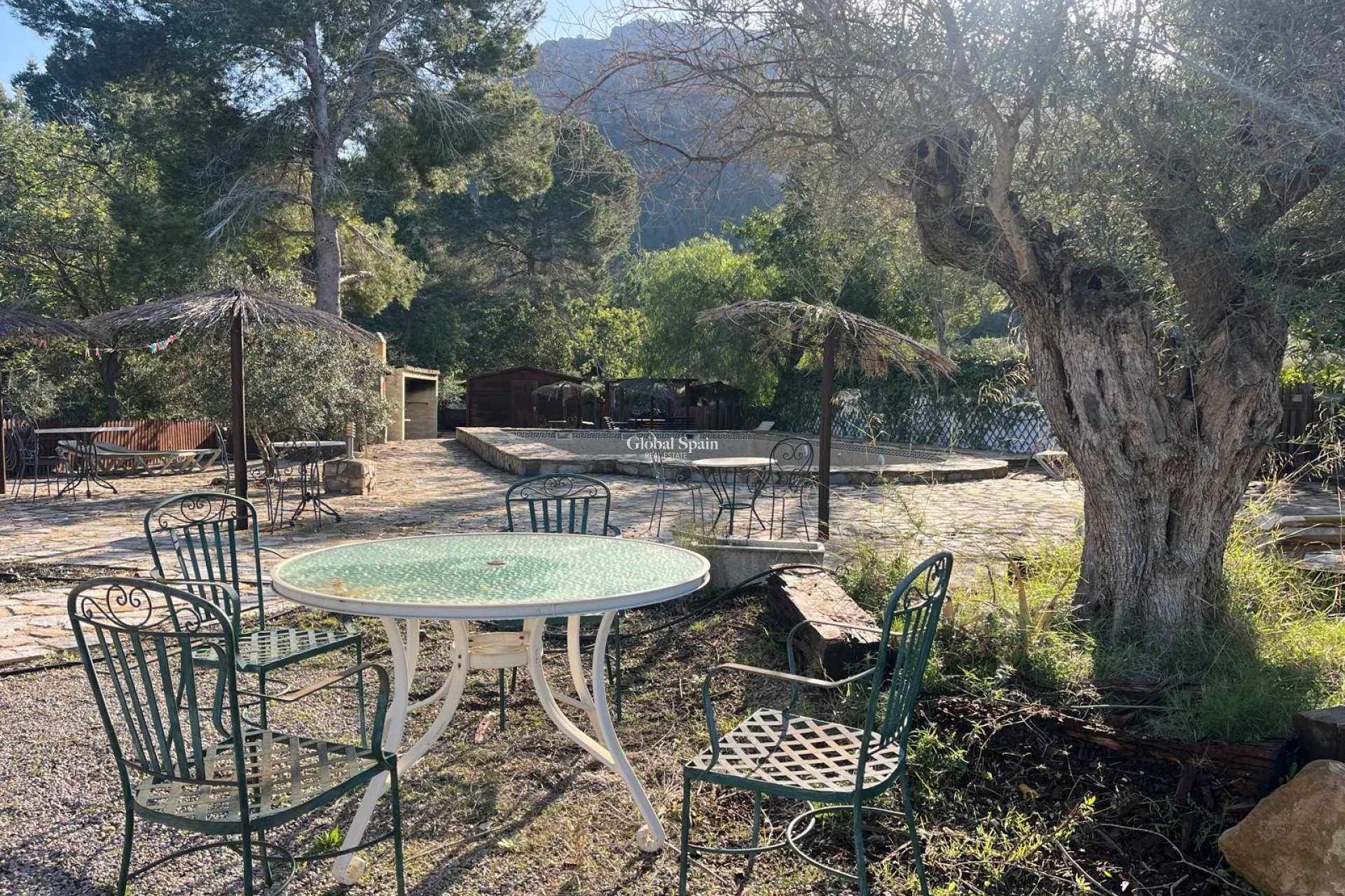 Revente - MAISON -
GEA Y TRUYOLS - Inland