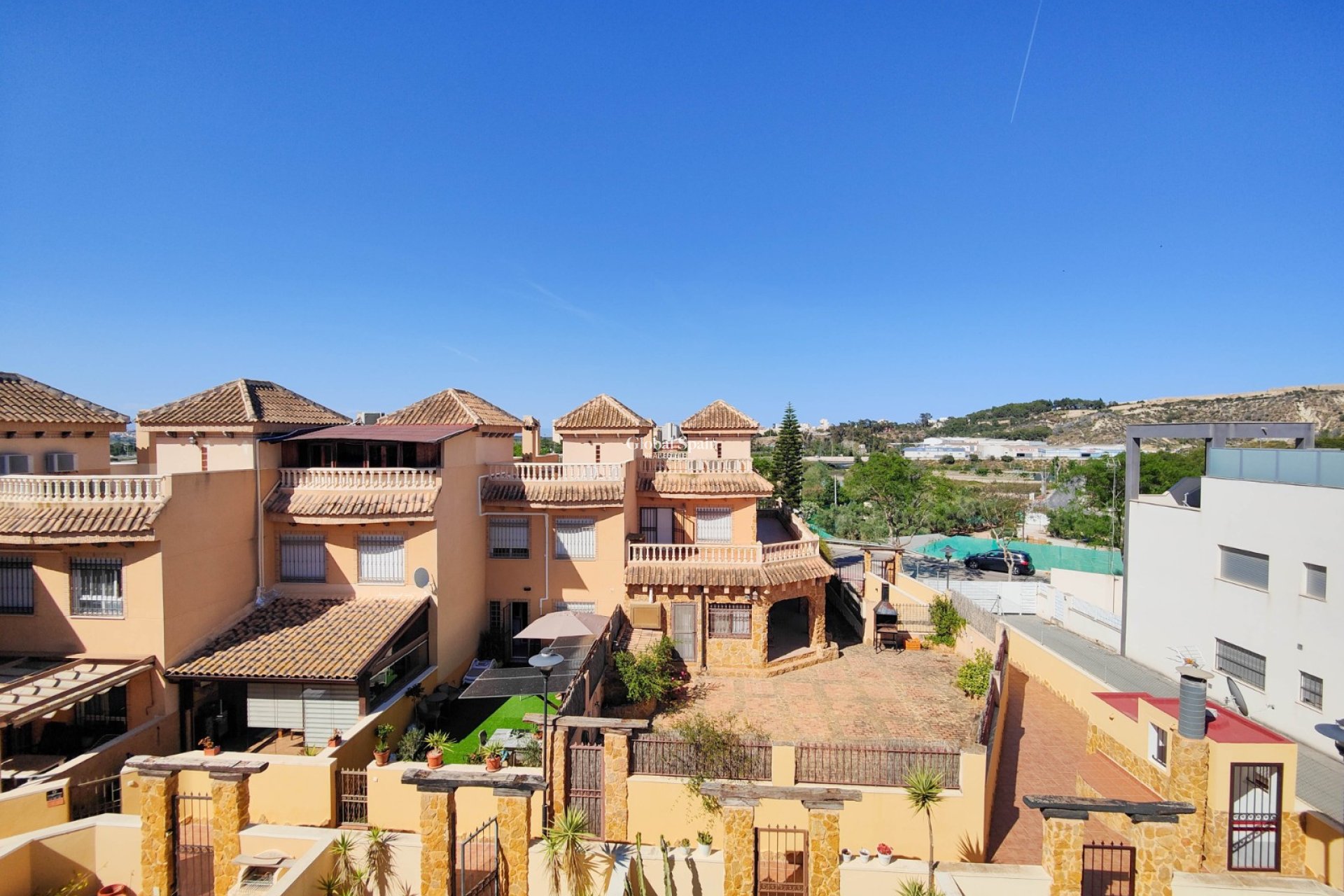 Revente - MAISON -
GUARDAMAR DEL SEGURA - Costa Blanca