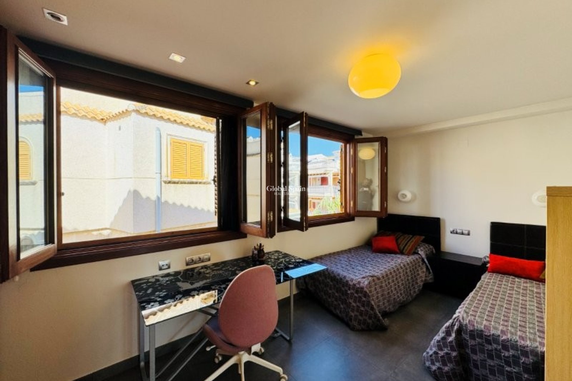 Revente - MAISON -
GUARDAMAR DEL SEGURA - Costa Blanca