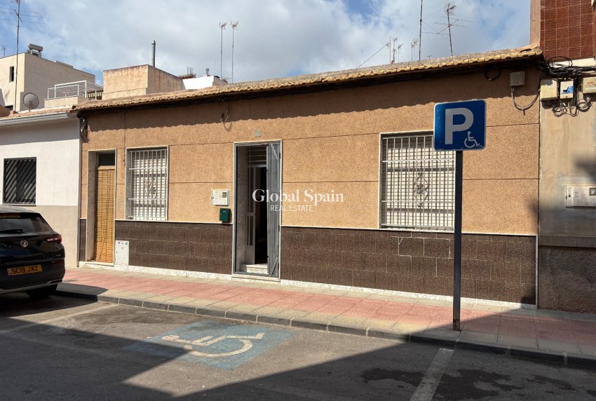Revente - MAISON -
GUARDAMAR DEL SEGURA - Costa Blanca