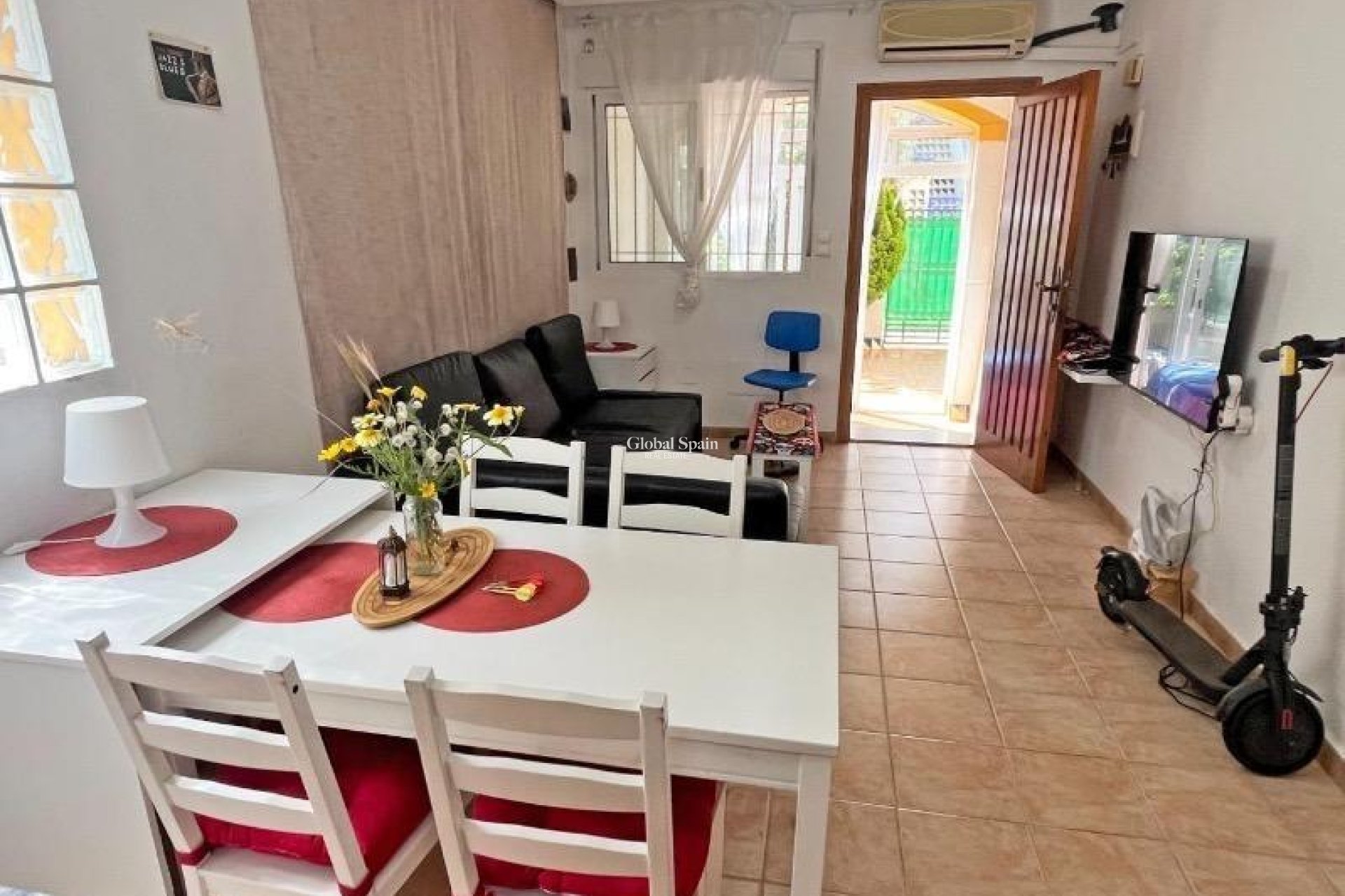 Revente - MAISON -
GUARDAMAR DEL SEGURA - El Edén - Los Estaños