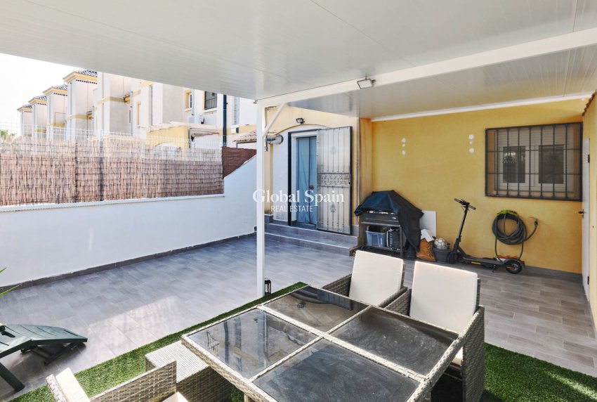 Revente - MAISON -
GUARDAMAR DEL SEGURA - EL RASO